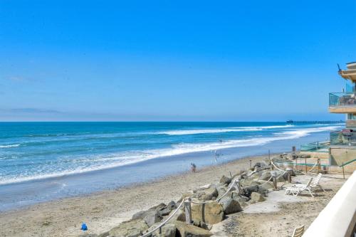 Oceanfront 1BR Fully Furnished Gated Parking — 4-Star Luxury Hotel in Oceanside, United States