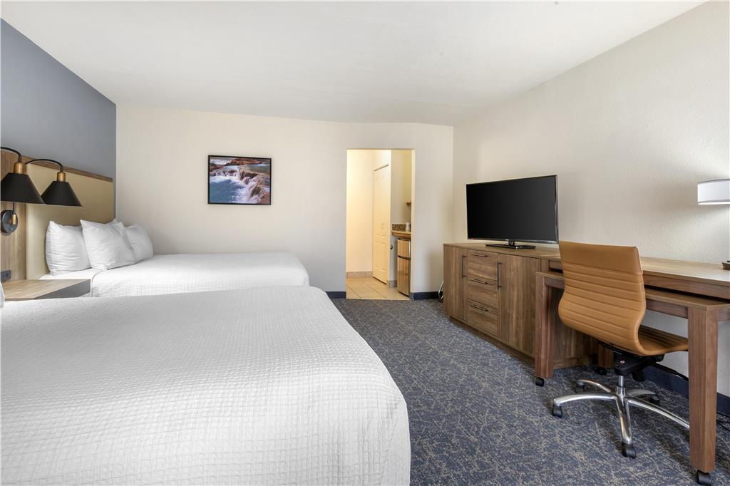 Best Western Plus A Wayfarer's Inn And Suites - photo 21