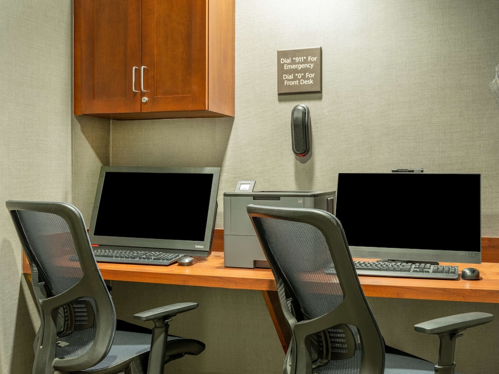Hampton Inn Raynham Taunton - photo 40