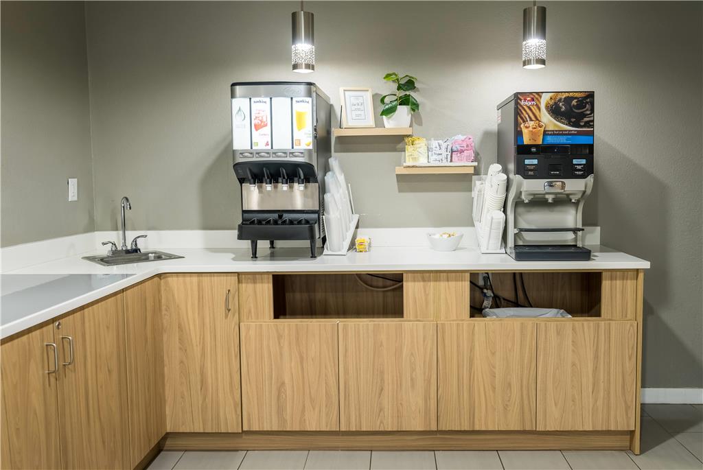 Microtel Inn & Suites by Wyndham Cheyenne - photo 50