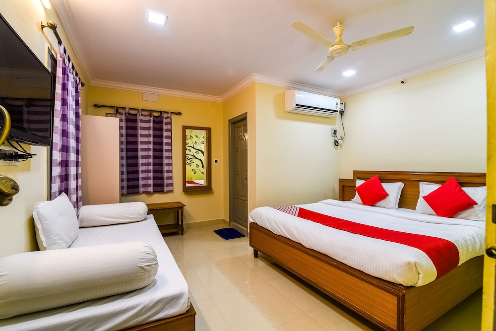 OYO 37221 Pujitha Residency in Chittoor, India