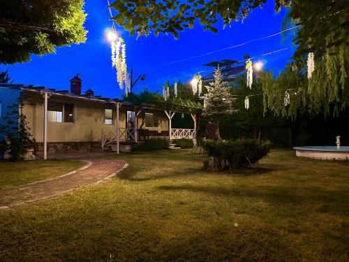 Büyük aileler ve arkadaş grupları için bahçeli ev pet-friendly hotel Meram