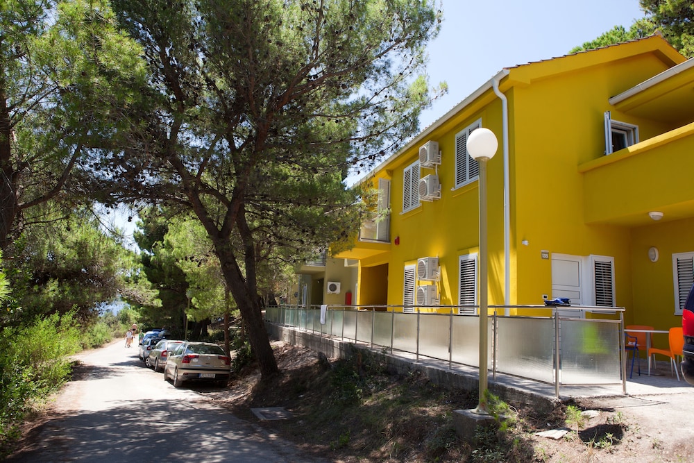 Zelena Punta — 4-Star Luxury Hotel in Kukljica, Croatia