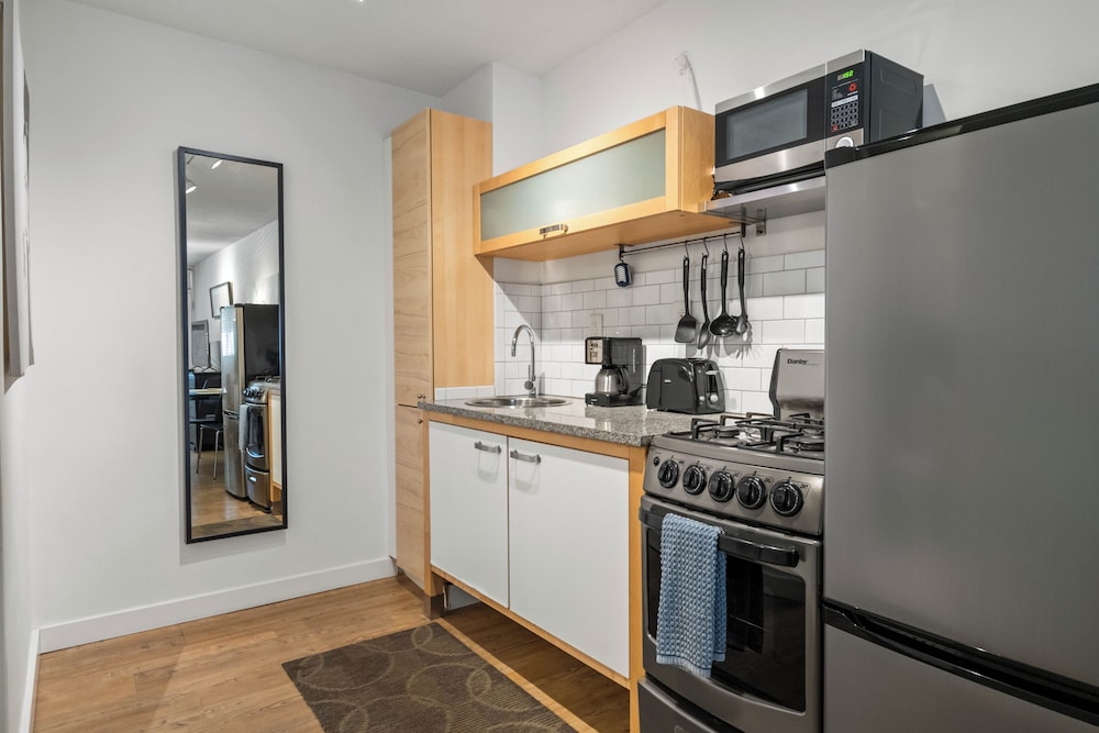 Studios On 25th by BCA Furnished Apts - photo 32