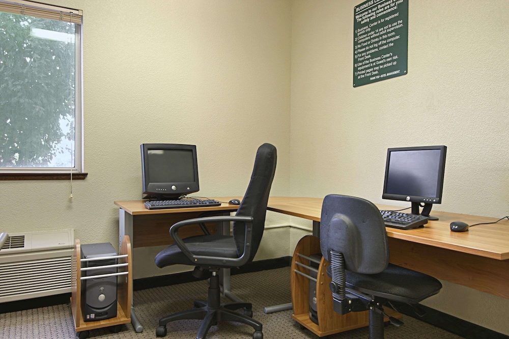 Holiday Inn Express Redding North by IHG - photo 52