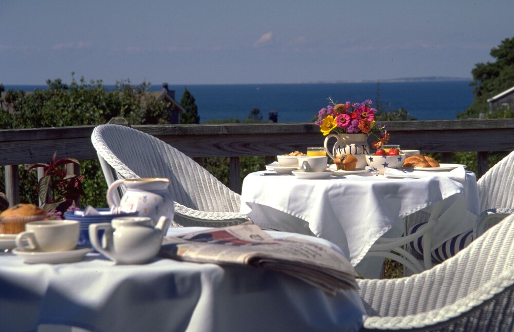 Menemsha Inn - photo 25