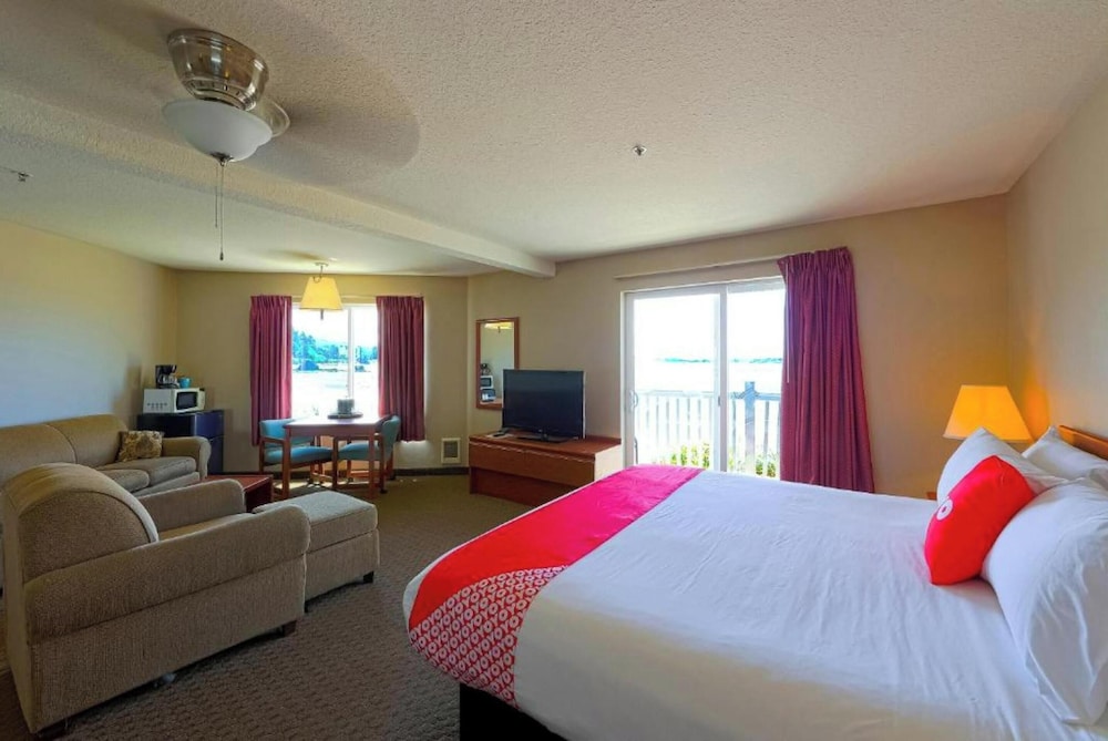 Siletz Bay Beachfront Hotel by OYO Lincoln City - photo 88