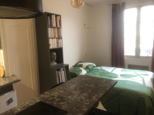 Charmant Studio Pres de Bercy - last minute hotel in Paris