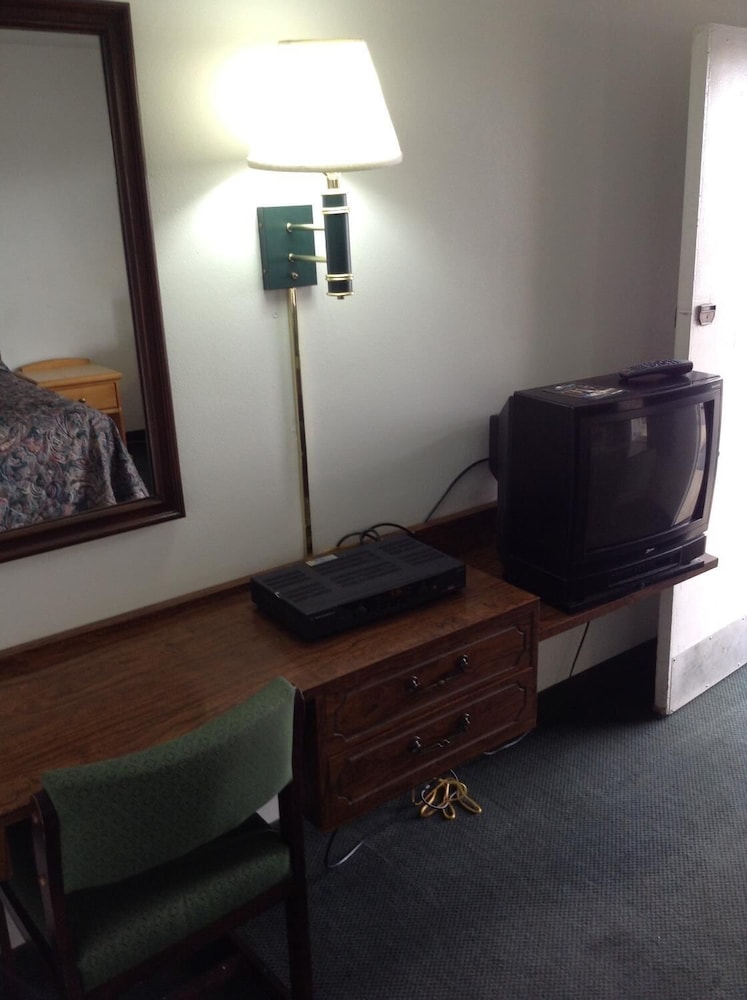 Plaza Inn Great Falls - photo 16