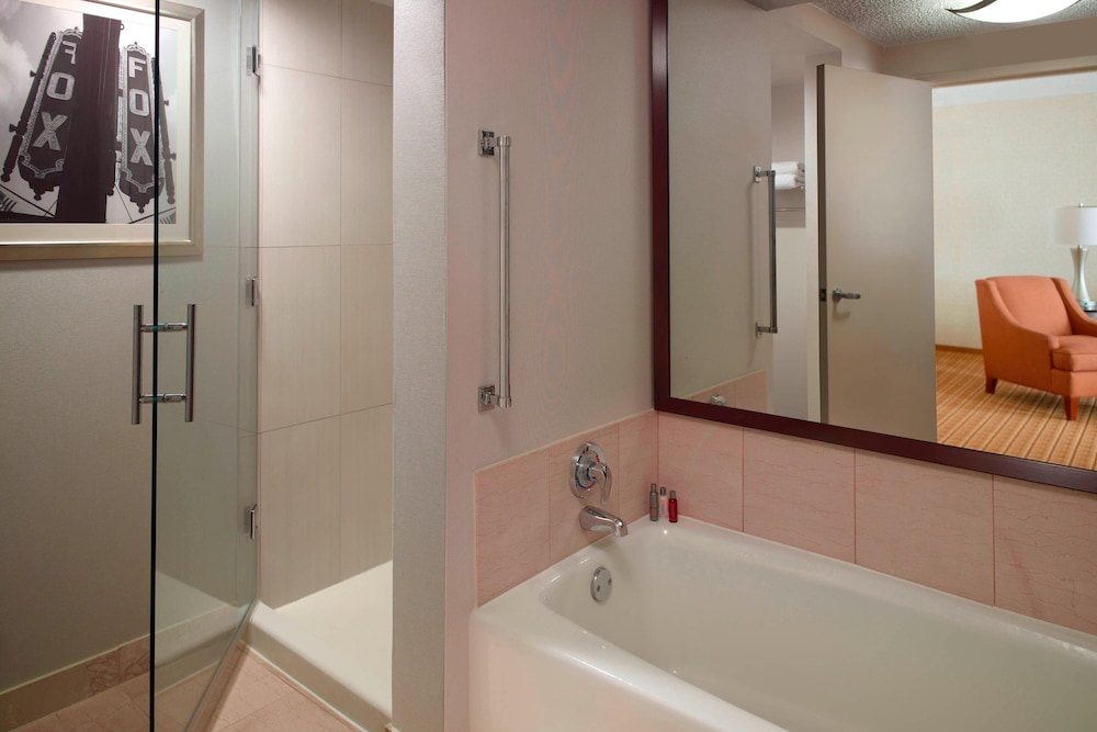 Atlanta Marriott Suites Midtown - photo 18