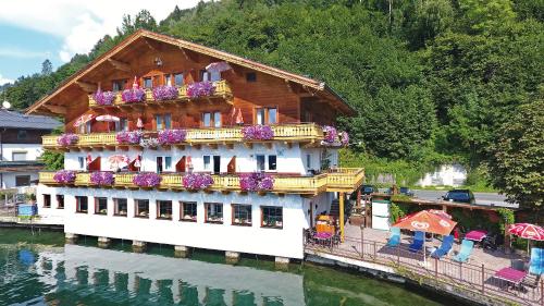 Hotel Garni Seestrand in Zell Am See, Austria