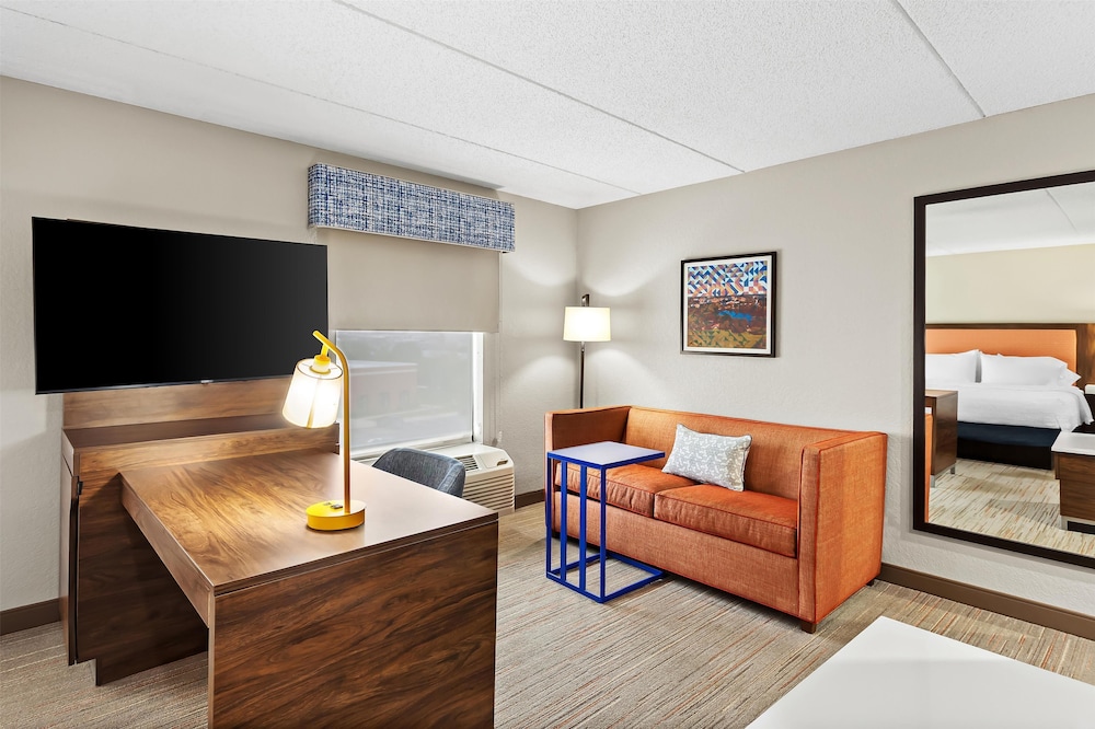 Hampton Inn & Suites Bolingbrook - photo 25