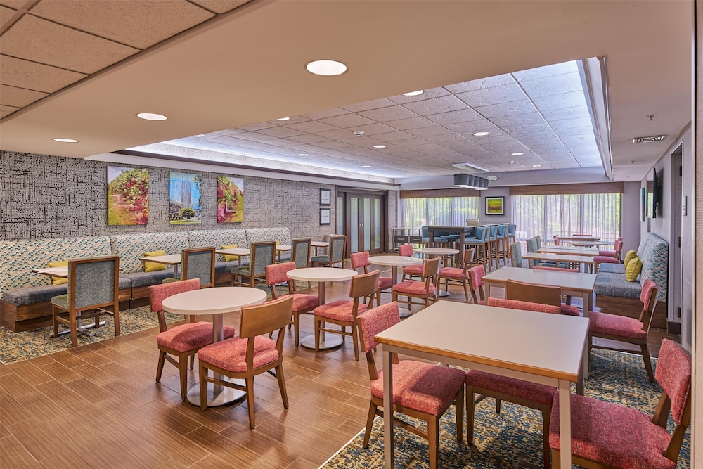 Hampton Inn Flemington - photo 38