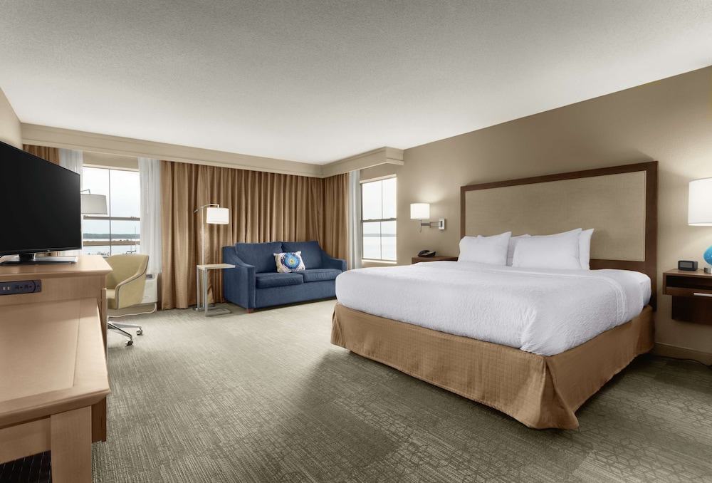 Hampton Inn Georgetown Marina - photo 18