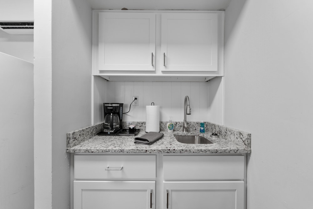 Silver Cove Resort on Table Rock Unit 7 - photo 16