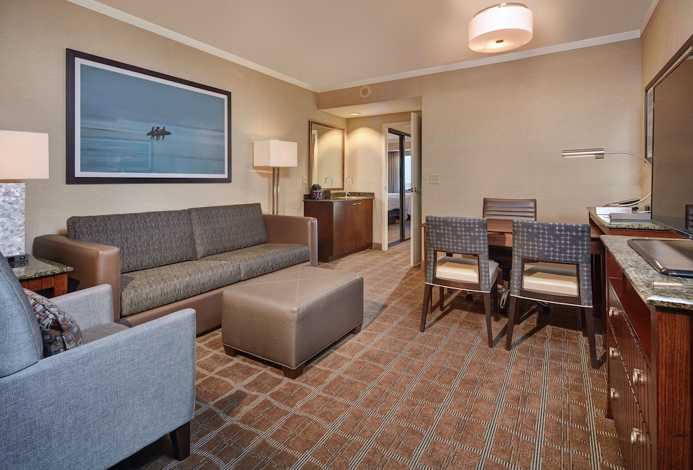 Embassy Suites by Hilton San Diego La Jolla - photo 16