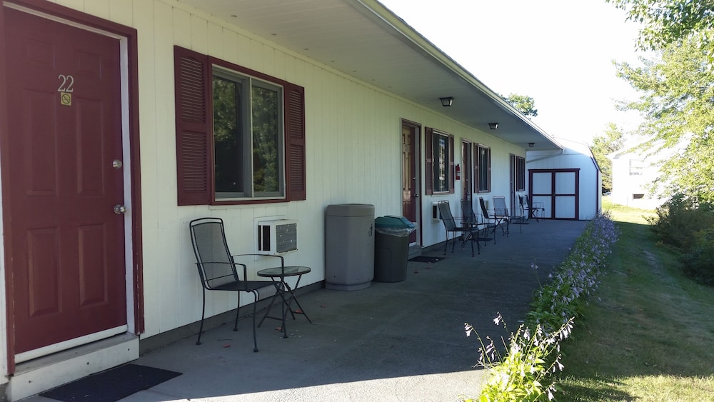 Acadia Sunrise Motel - photo 12
