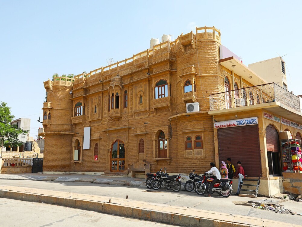 Meera Mahal Hotel — Jaisalmer