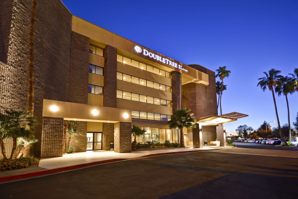 DoubleTree by Hilton Phoenix North - featured photo