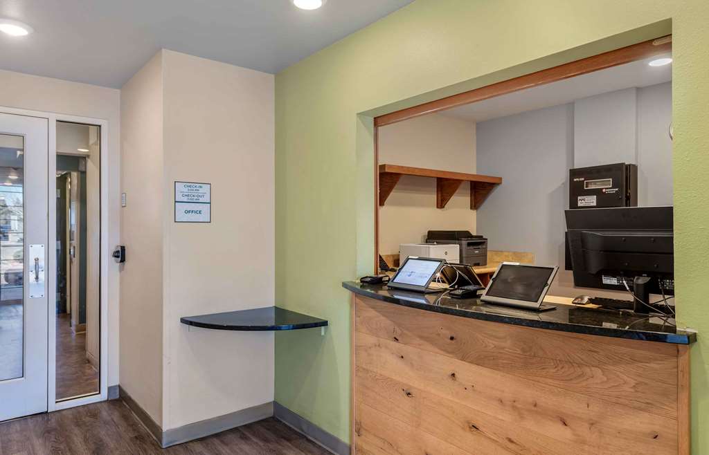 Extended Stay America Select Suites Colorado Springs Airport - photo 6