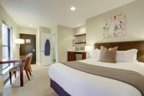 DuPont Place Boutique Inn - photo 40