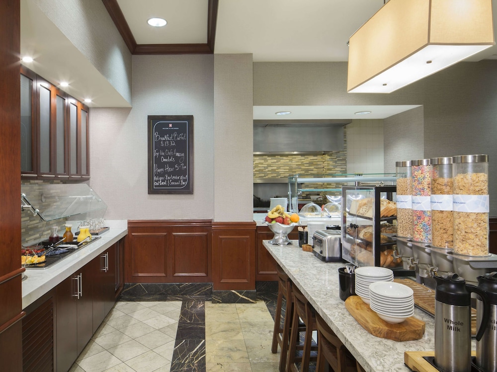 Hilton Garden Inn Virginia Beach Town Center - photo 31