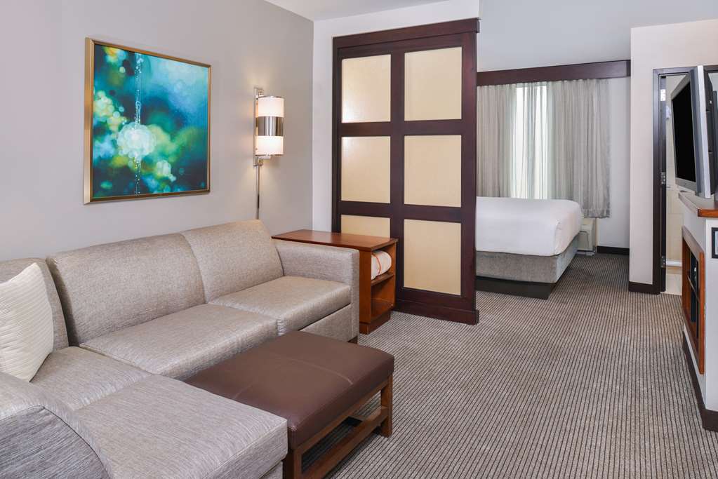 Hyatt Place Chesapeake Greenbrier - photo 35