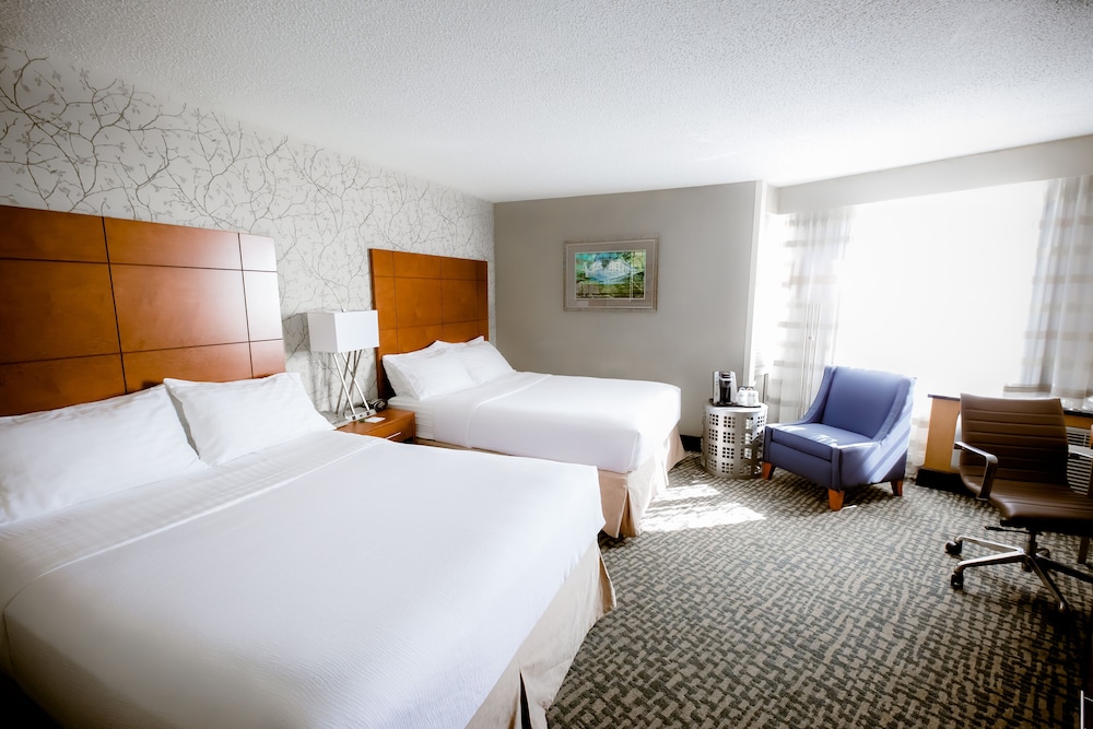 Holiday Inn Raleigh Downtown - photo 8