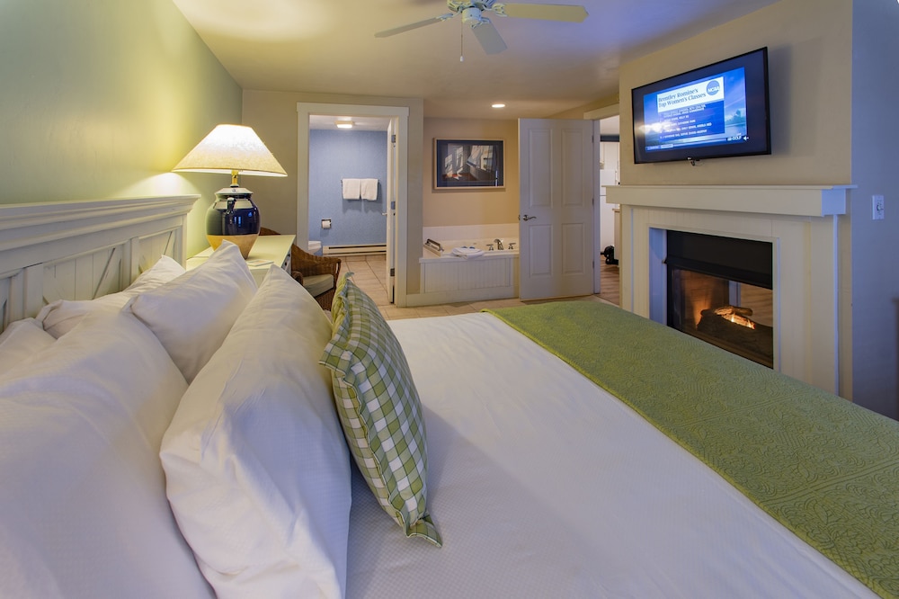 Edgewater Resort - photo 11