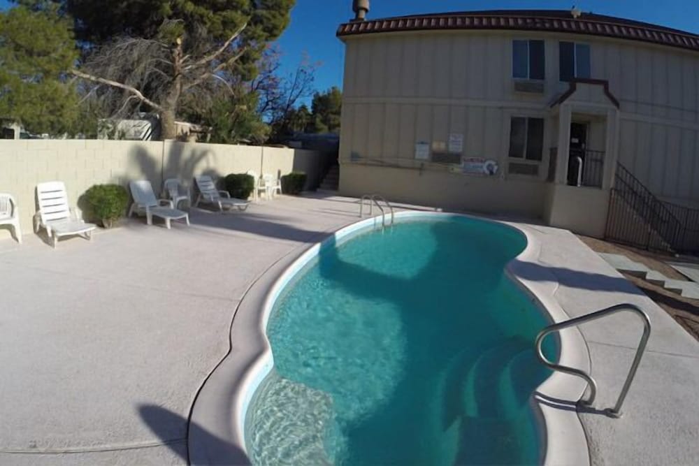 Colorado River Value Inn - photo 2