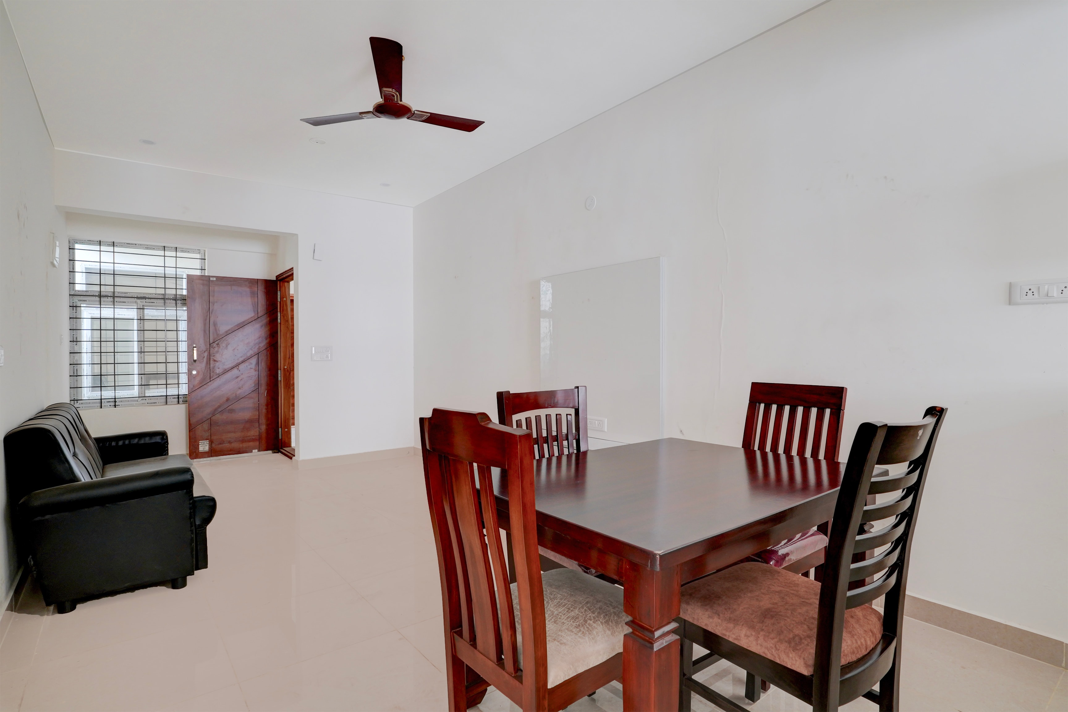 Super Collection O REVA University Rukmini Knowledge Park — hotel in Yelahanka