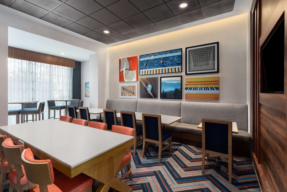 Hampton Inn Nashville Airport Century Place TN - photo 25