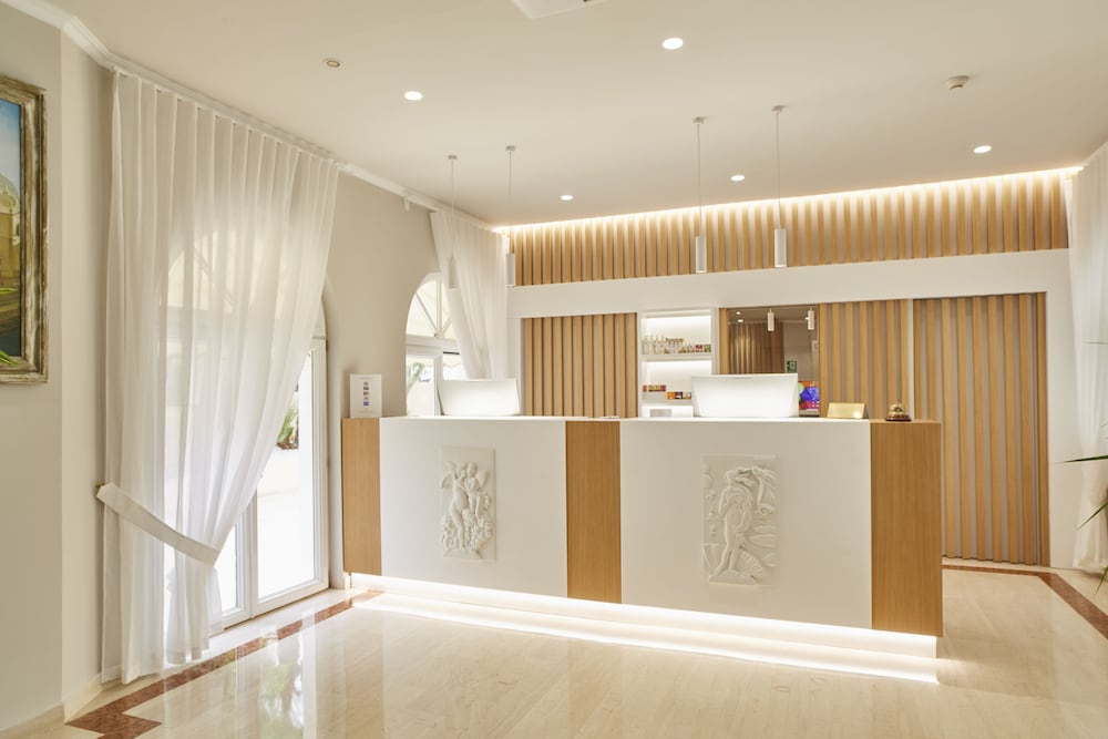Grand Hotel Palladium — Santa Eularia Des Riu — photo 3