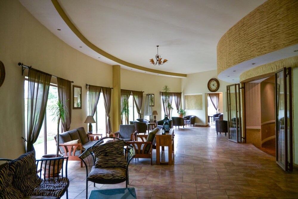 Sandal Wood Hotel — Athi River — photo 4