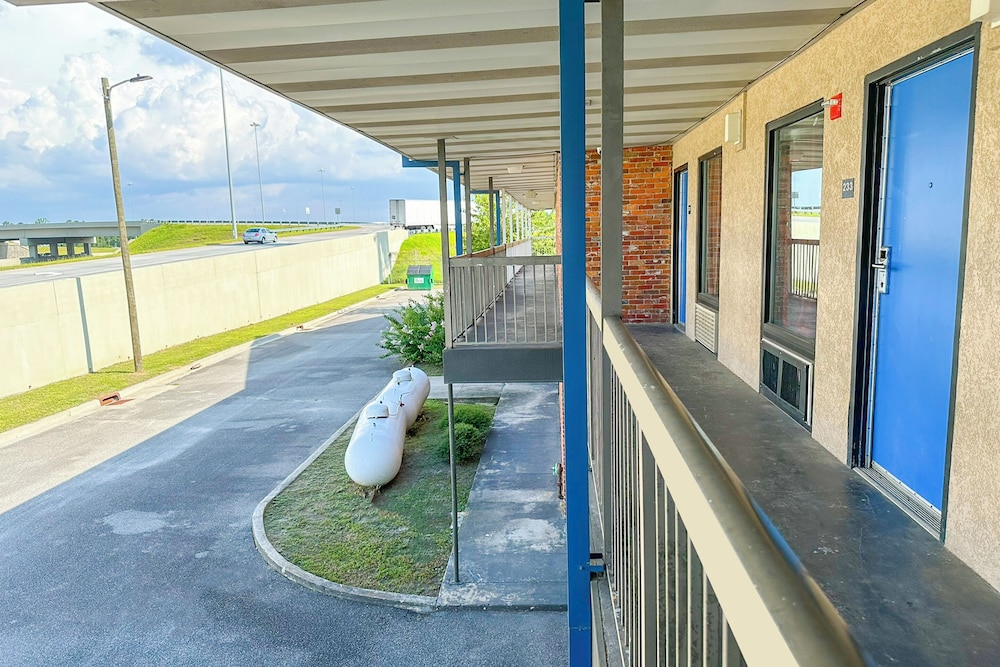 Hahira Inn By OYO near Valdosta - photo 5