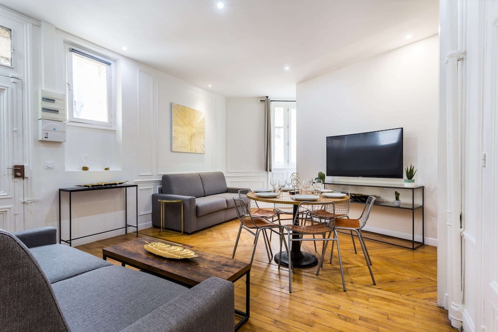 Welcoming Apartment 1br 6p Auteuil Passy — 4-Star Luxury Hotel in Paris, France