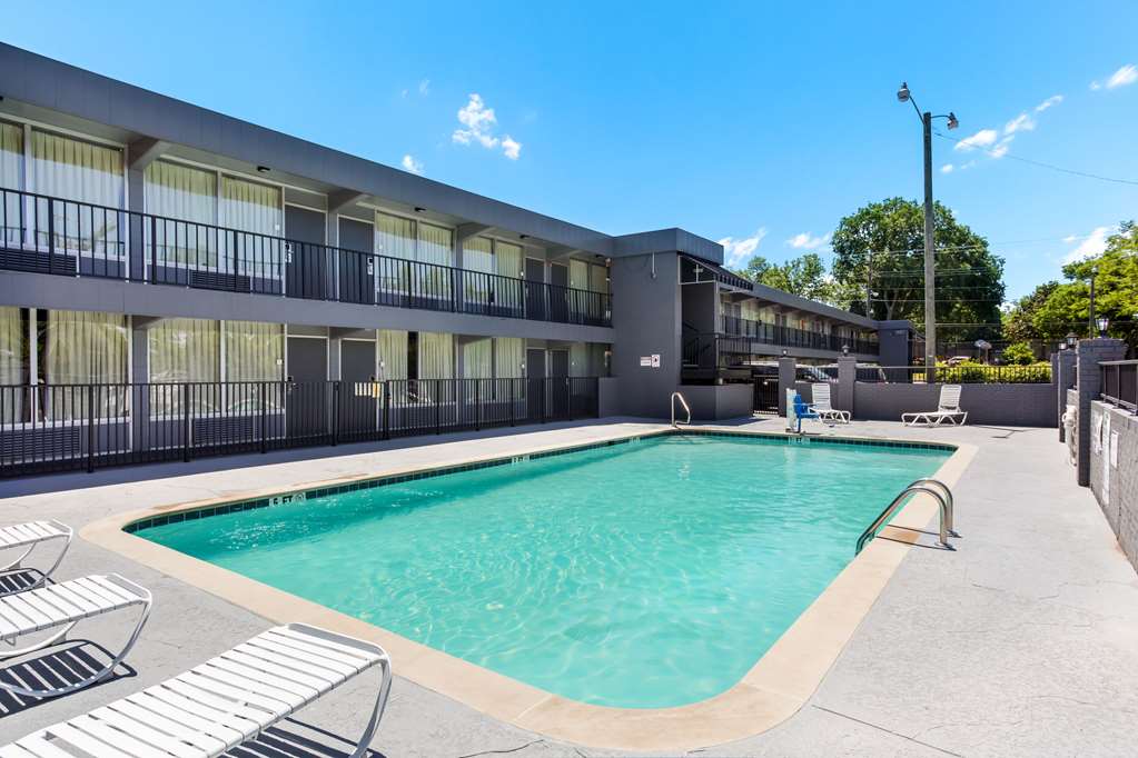 Econo Lodge Gallatin Metro Nashville - photo 25