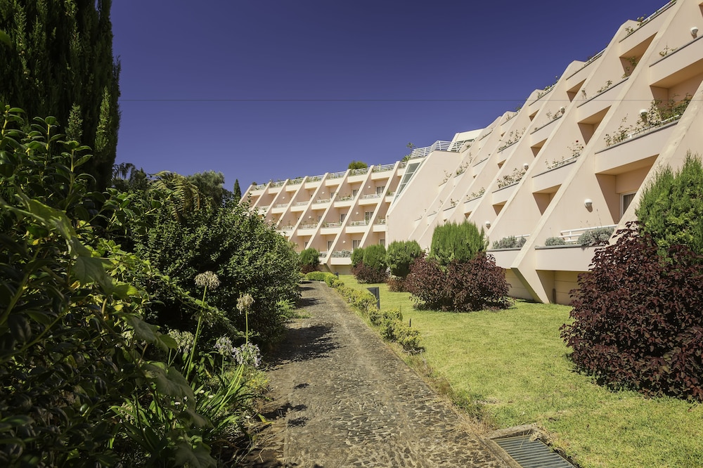 Quinta do Estreito Vintage House — 5-Star Luxury Hotel in Camara De Lobos, Portugal