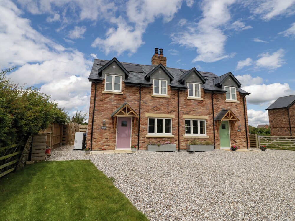 Daisy Cottage — 4-Star Luxury Hotel in Warwick, United Kingdom