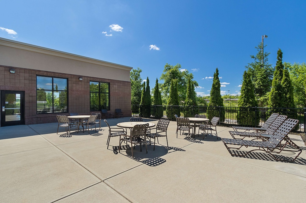 Hampton Inn & Suites Indianapolis Brownsburg - photo 35