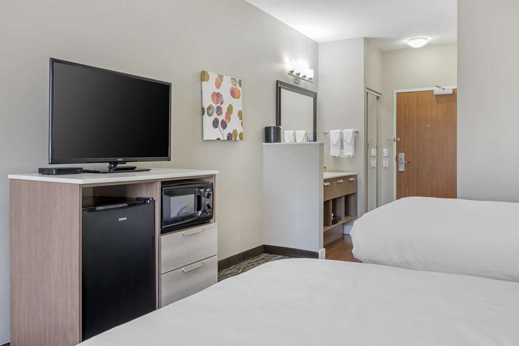 Best Western Plus Peppertree Inn At Omak - photo 23