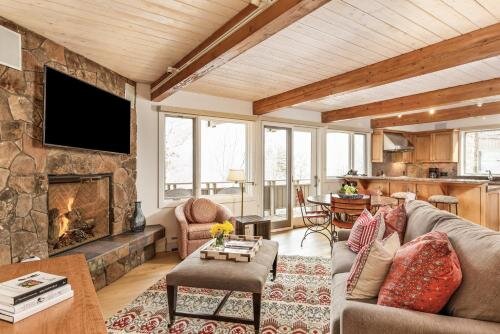 Aspen Alps Apartment #504 — 4-Star Luxury Hotel in Aspen, United States