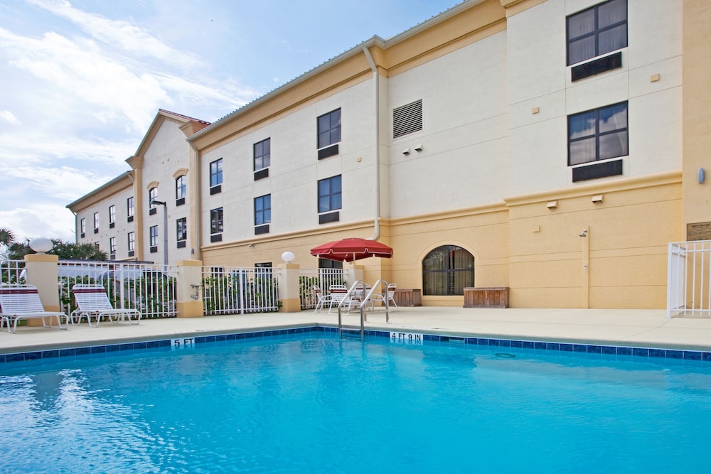 Holiday Inn Express Stuart by IHG - photo 11