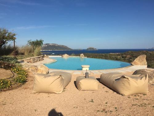 Villa Vista Mare Infinity Pool — 4-Star Luxury Hotel in Marinella, Italy
