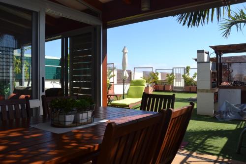 Apartamento Vacacional Relax frente al mar — 4-Star Luxury Hotel in Candelaria, Spain