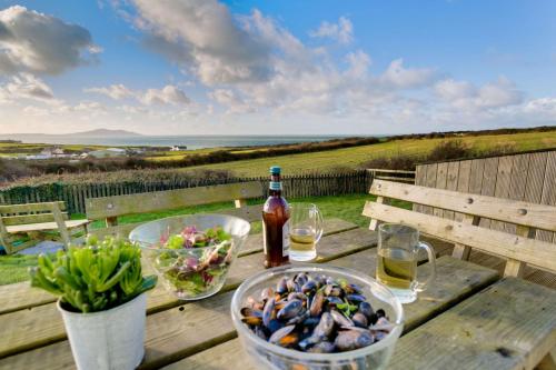 Bwthyn Bach - last minute hotel in Holyhead