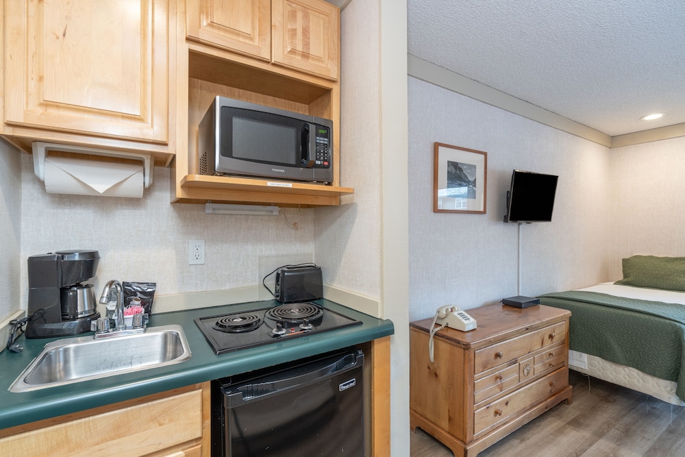 Mountainside Inn 109 by Alpine Lodging Telluride — Telluride — photo 3