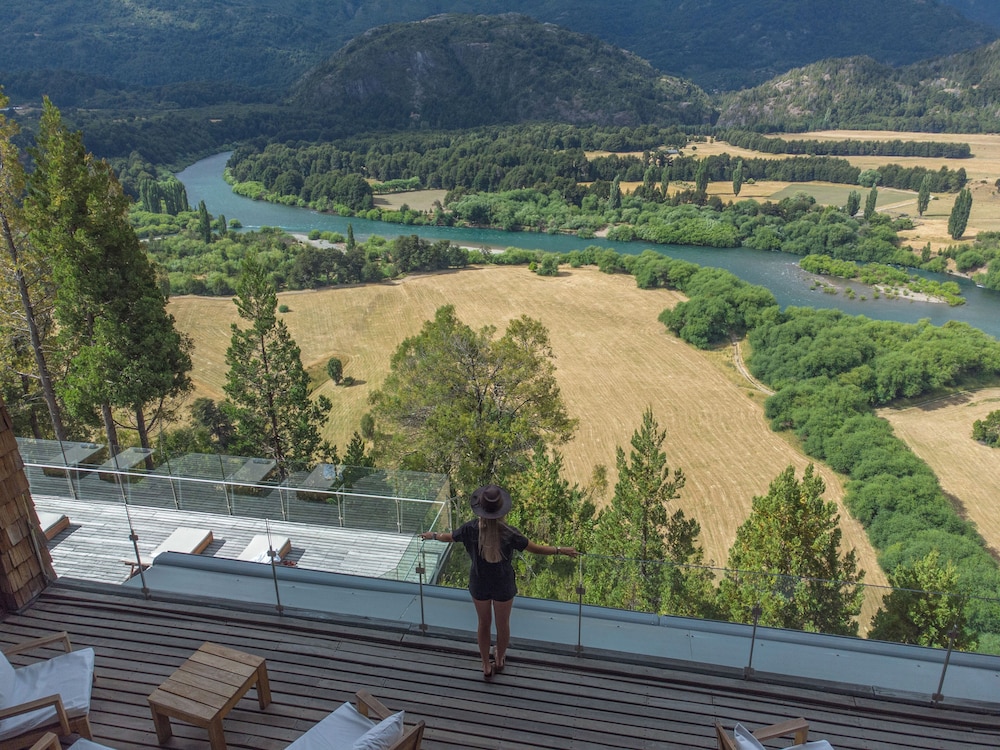 Uman Lodge — 5-Star Luxury Hotel in Futaleufu, Chile
