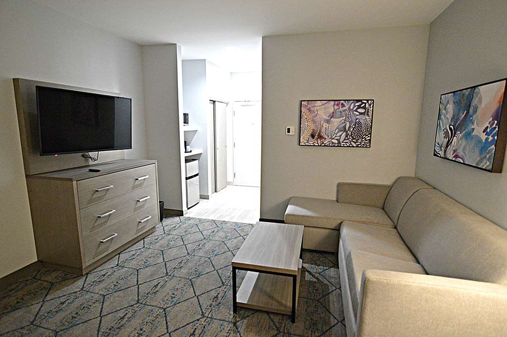Best Western Plus Executive Residency Oklahoma City I 35 - photo 23