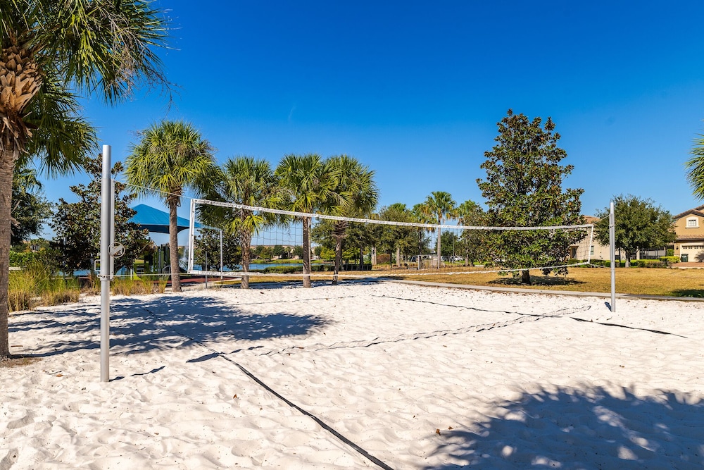 New Upscale 8BR Kissimmee Retreat with Private Pool Spa & Resort Amenities 7 Mi to Disney - photo 8